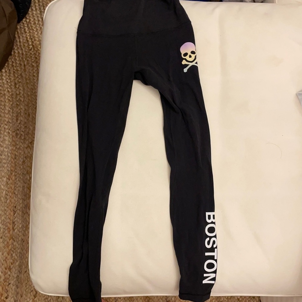 Lululemon Align x Boston Soulcycle size 4